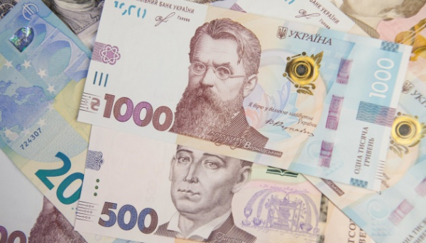 Валютний курс в Україні: весняні рекорди та прогнози на літо