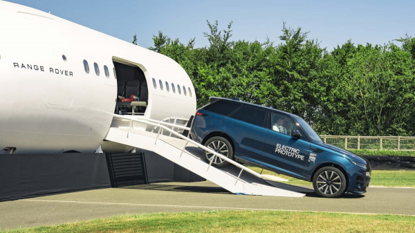 Електричний Range Rover Sport підтверджений: дебют вже цього року