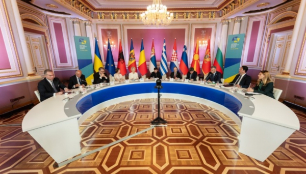 На саміті «Україна - Південно-Східна Європа» десять країн ухвалили Київську декларацію На саміті «Україна - Південно-Східна Європа» десять країн ухвалили Київську декларацію