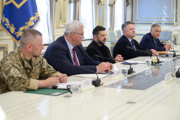 Зеленський і глава МЗС Латвії обговорили відкриття нових переговорних кластерів та підтримку України