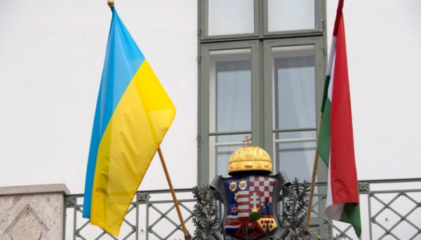 Зеленський привітав Мадяра та народ Угорщини з національним святом