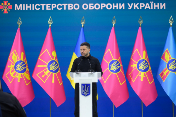 Зеленський представив Хмару колективу Міноборони Зеленський представив Хмару колективу Міноборони