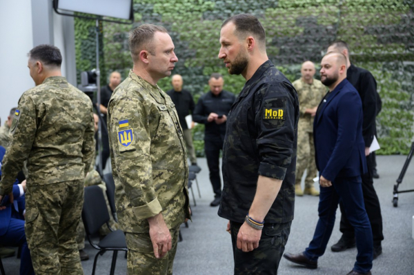 Зеленський представив Хмару колективу Міноборони Зеленський представив Хмару колективу Міноборони